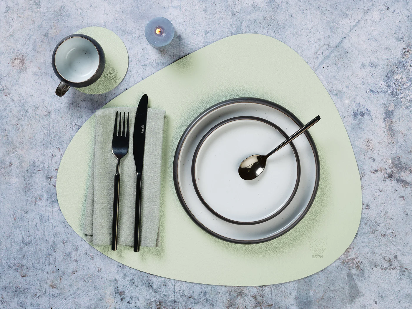 Set de table curve réversible - 6 pièces - Cuir recyclé rose pâle et vert pâle - Image 7